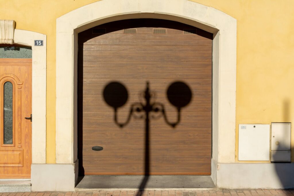 Portes de garage en bois